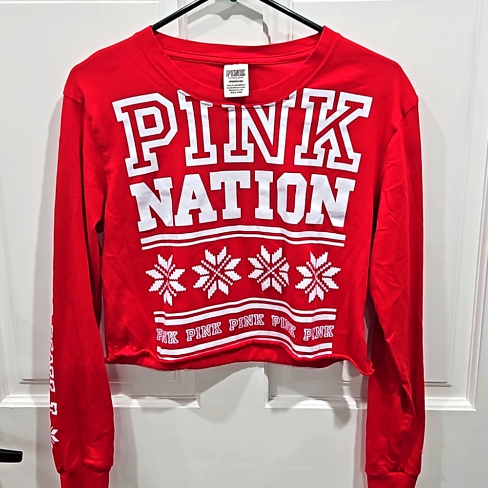 Victoria Secrets Pink Nation yoga Winter Print  Tee.